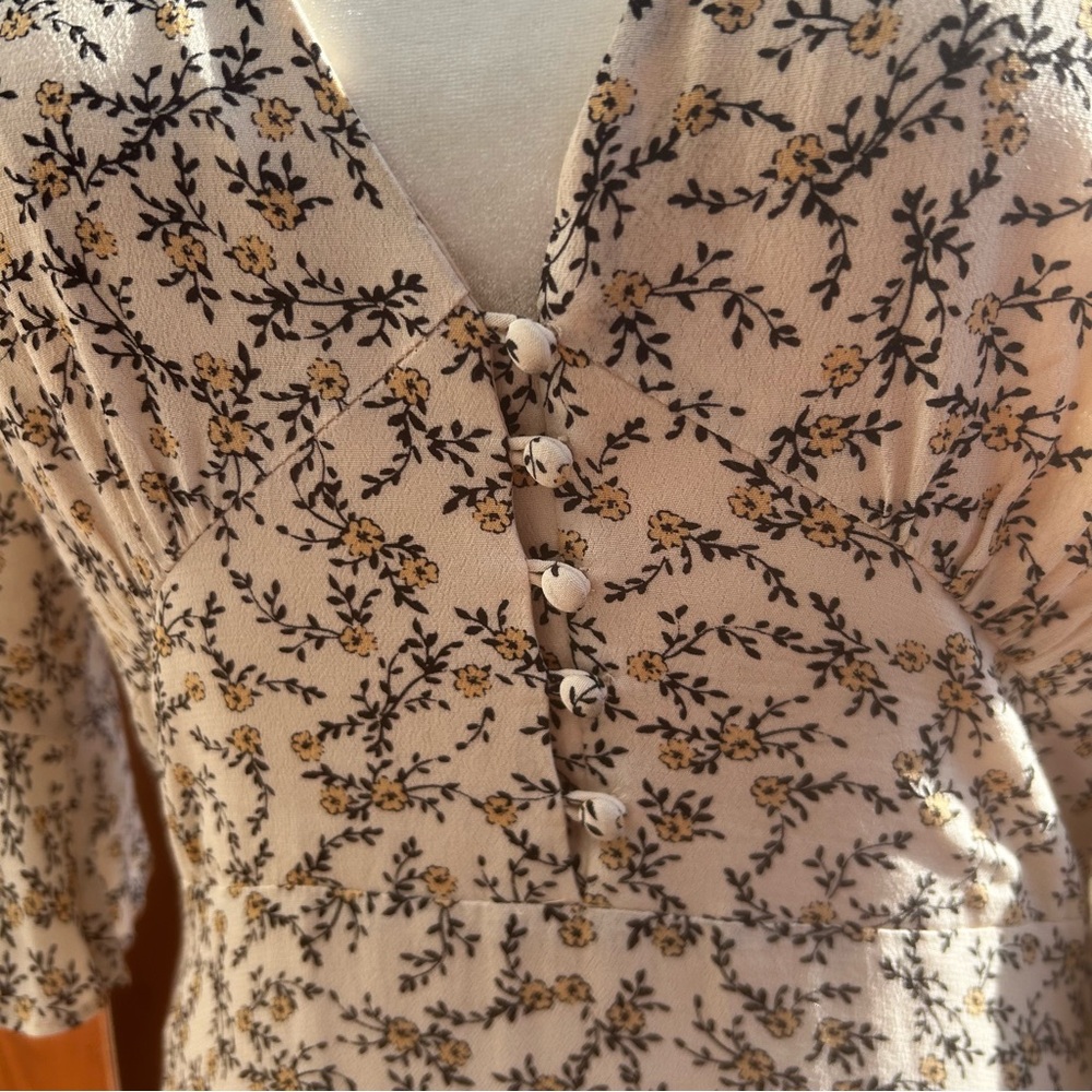 Cupcakes and cashmere dress boho tan floral spring cottagecore womens Size 8 - Picture 9 of 16